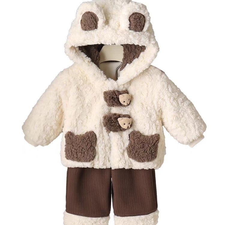 Warmes Baby-Kleidungsset – Beigefarbener Mantel mit brauner Hose